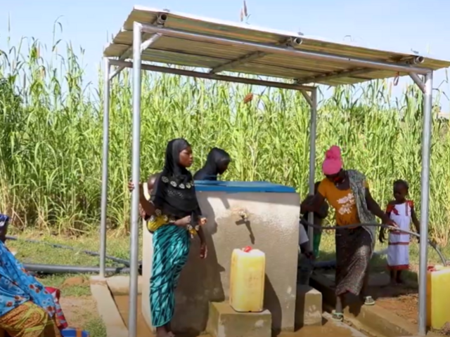 Residents of Zano fetch water from one of the community standpipes (Source: IRC, 2025)