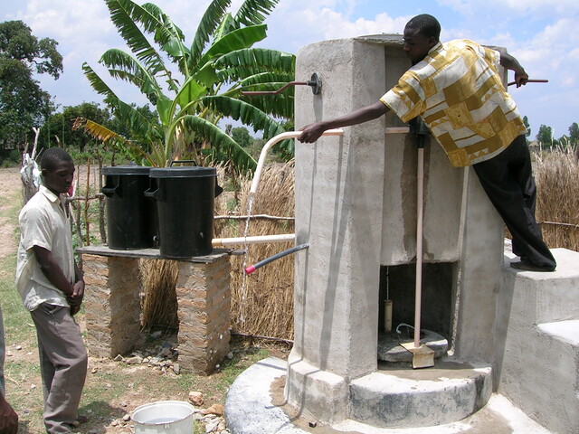Rope pump in Zimbabwe