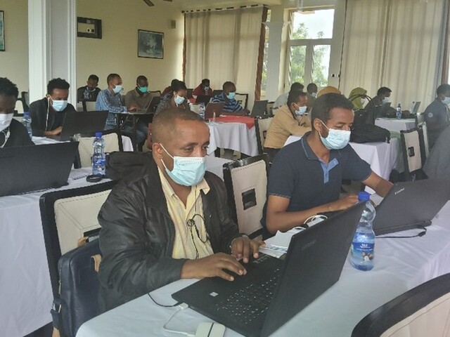 Participants completing the online course as part of the training