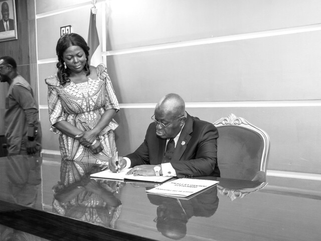 President signing the compact