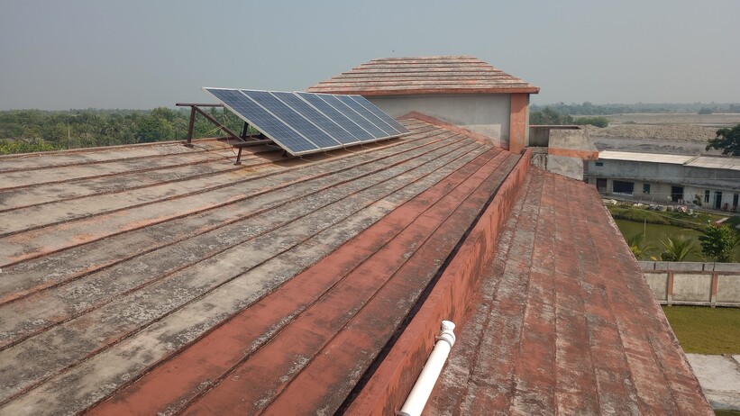 Rooftop rainwater harvesting at school in Bangladesh