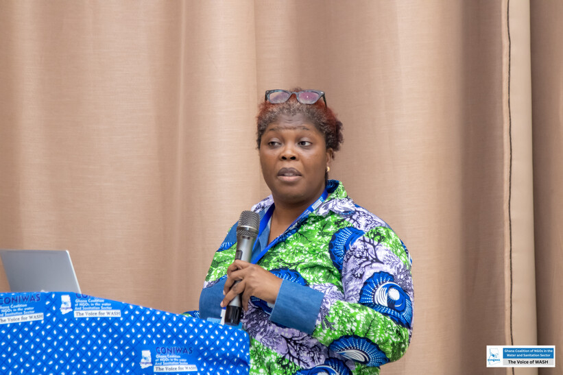 Veronica Ayi-Bonte, IRC Ghana, presenting the session overview