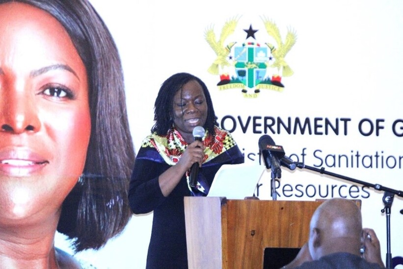 Vida Duti presenting solidarity message at the event 