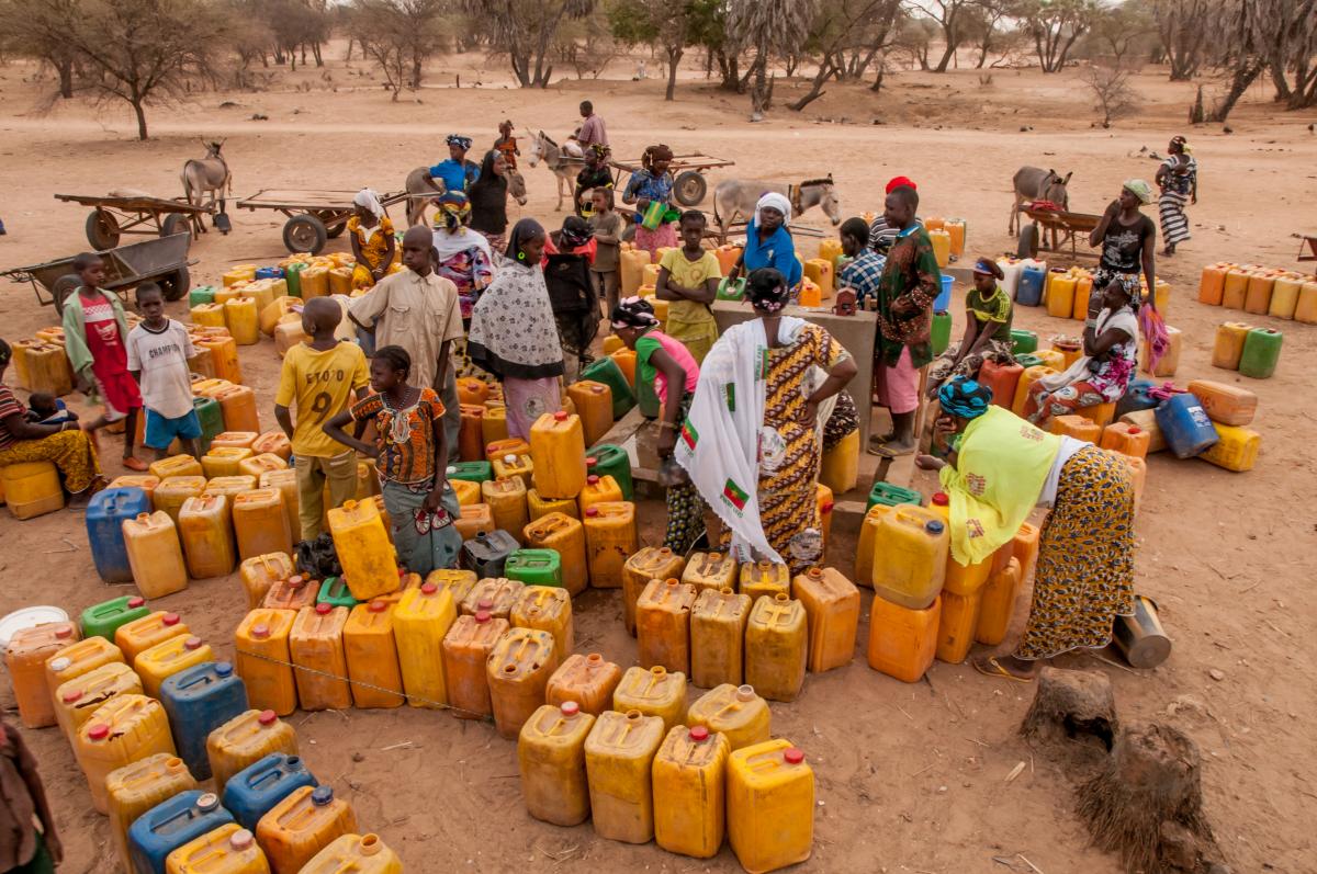 Queuing for water in the Sahel, Burkina Faso Queuing for water in the Sahel, Burkina Faso