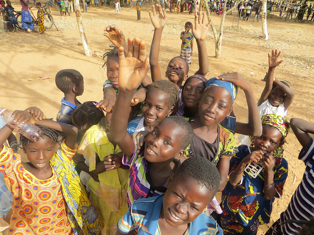 Burkina Faso: happy children. Photo: Celeste Flores/IRC Burkina Faso: happy children. Photo: Celeste Flores/IRC
