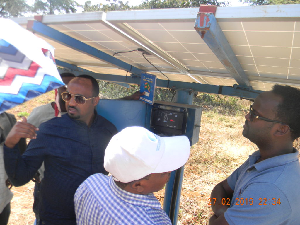 Mesfin Gerenew, Civil and Water works engineer for World Vision Ethiopia, explains the SQ Flex Solar Pump during a joint program monitoring visit to the Hamusit school in the Dera District. Mesfin Gerenew, Civil and Water works engineer for World Vision Ethiopia, explains the SQ Flex Solar Pump during a joint program monitoring visit to the Hamusit school in the Dera District.