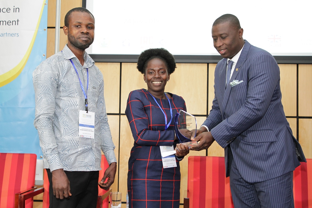 Trimark Aquaculture Centre receiving its prize Trimark Aquaculture Centre receiving its prize