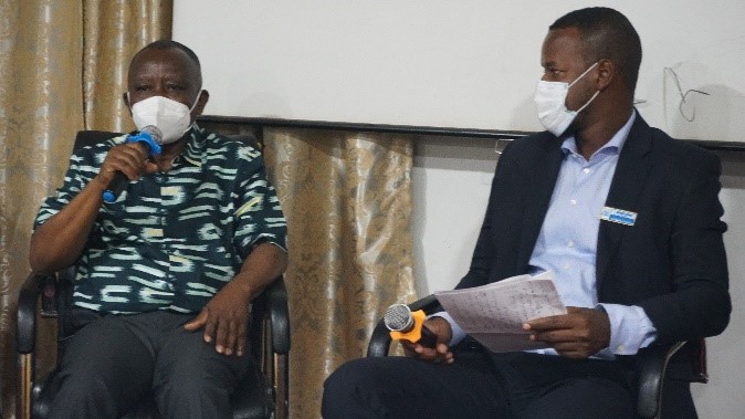 Two presenters at the side event of Mole Conference XXXII