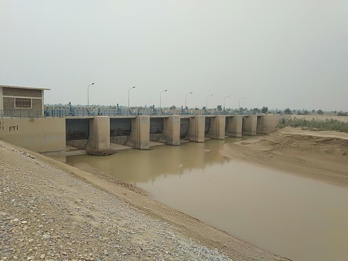Barrage in a spate system in Balochistan. Photo credits: MetaMeta