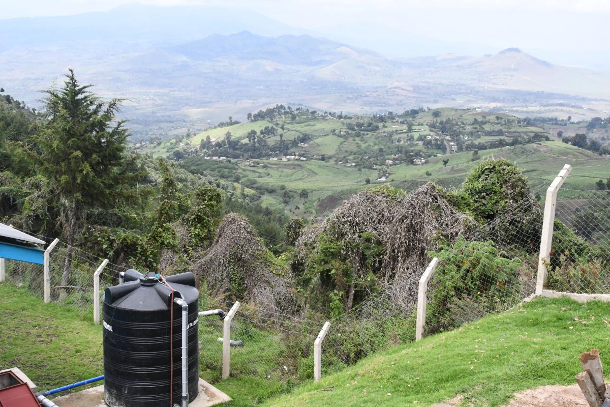 Water tank in Arusha, Tanzania (photo Lukas Kwezi) Water tank in Arusha, Tanzania (photo Lukas Kwezi)